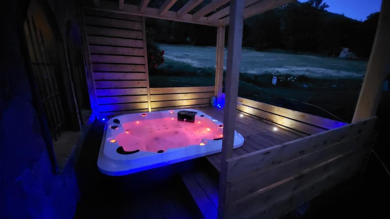 Chalet Serre Cambeou Piscine&Spa Saint Chaffrey Bagian luar foto