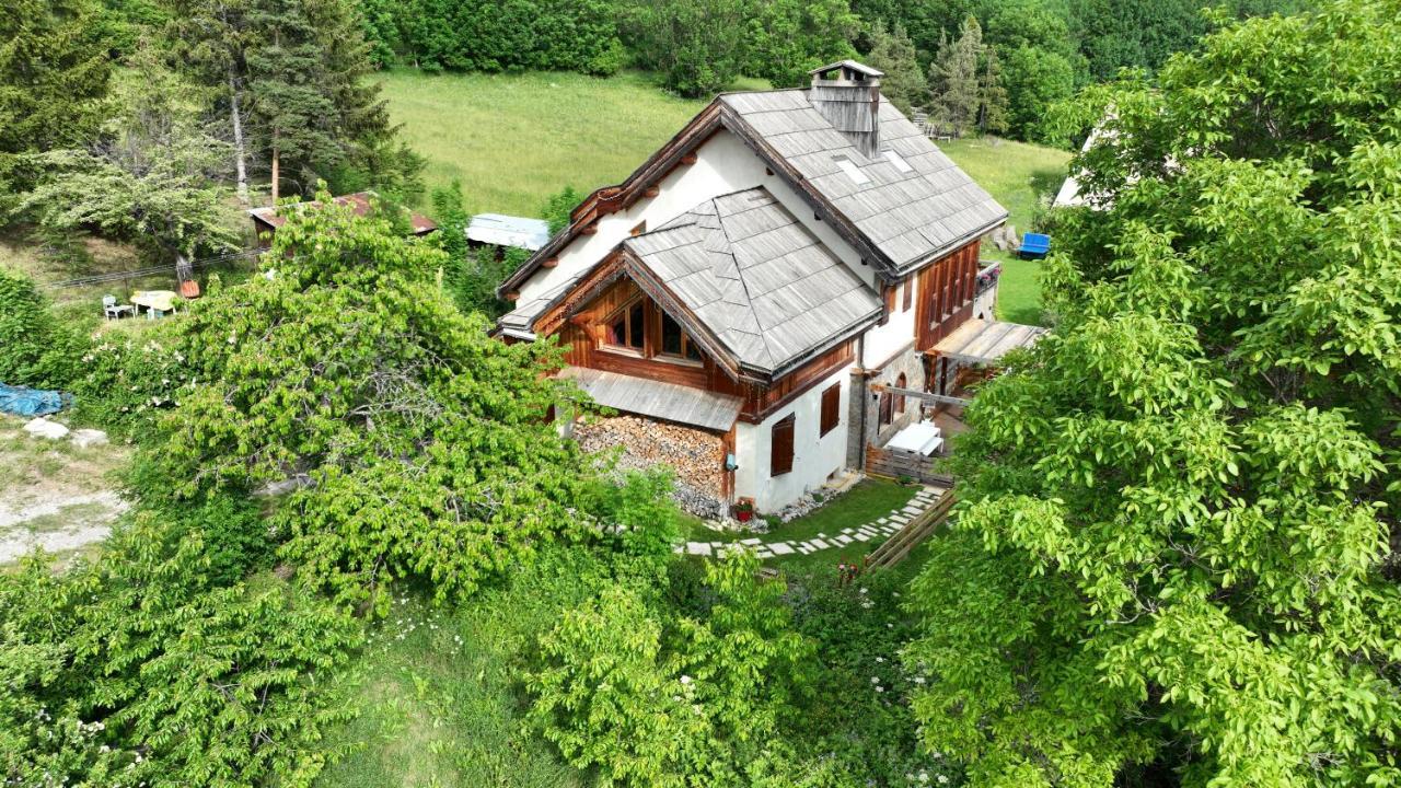 Chalet Serre Cambeou Piscine&Spa Saint Chaffrey Bagian luar foto