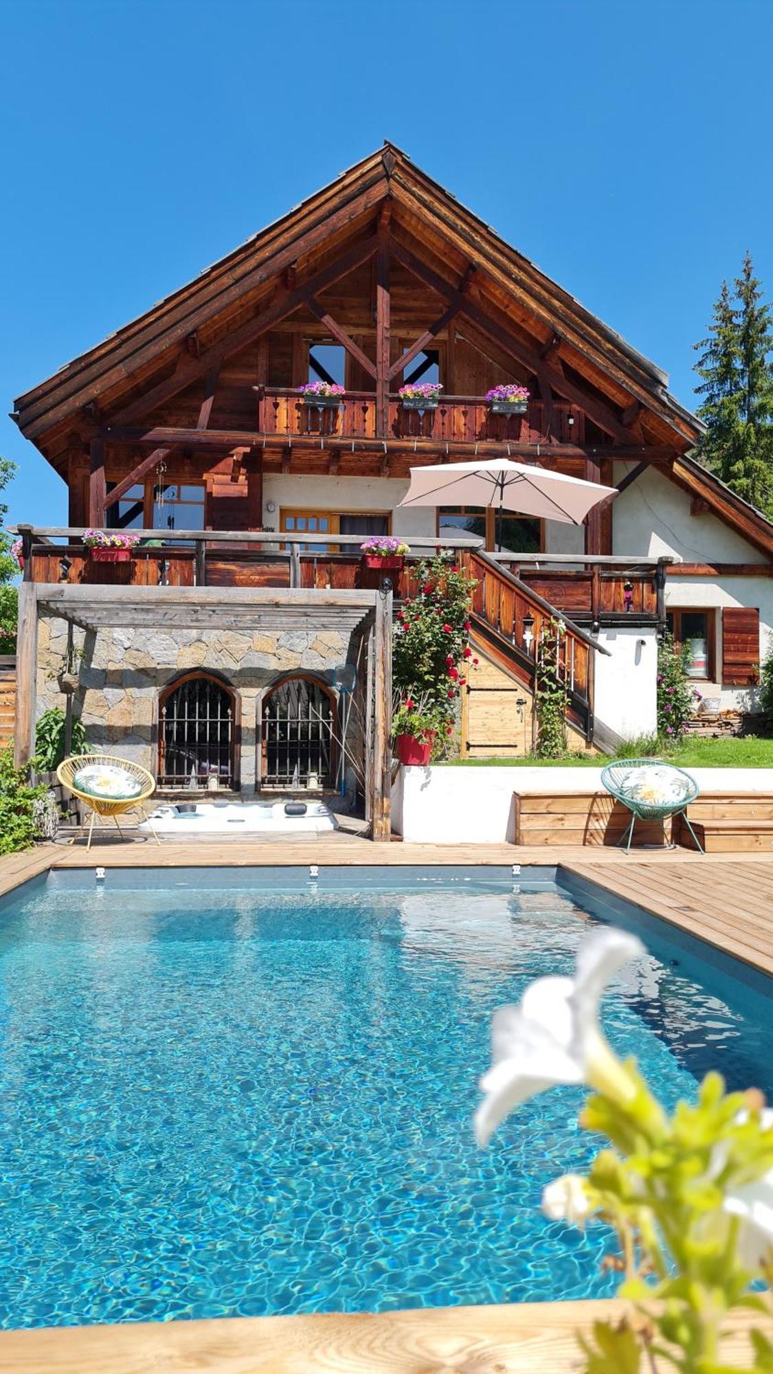 Chalet Serre Cambeou Piscine&Spa Saint Chaffrey Bagian luar foto